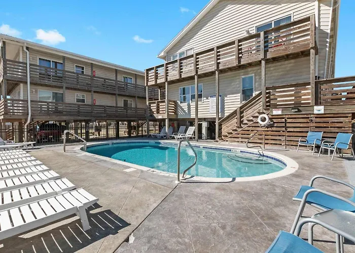 2br Retreat With Pool, Near And The Hangout Holiday home *